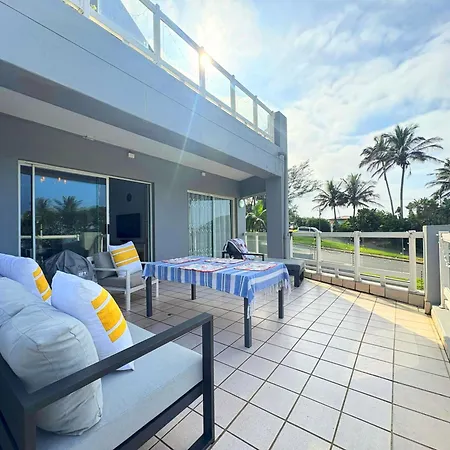 The Waves Beachfront Stay - Gleneagles Ballito Exterior photo
